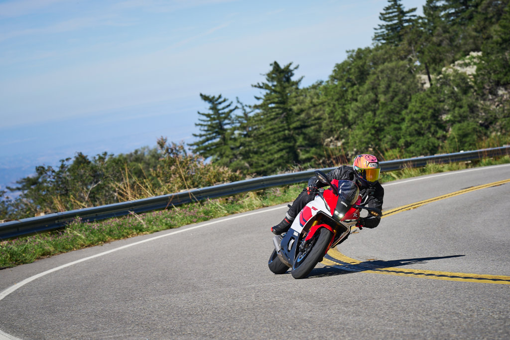 26 yamaha r7 pir adam waheed web ja109164